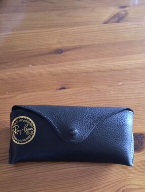 Ray-Ban Green Sunglasses With black Case And Box.